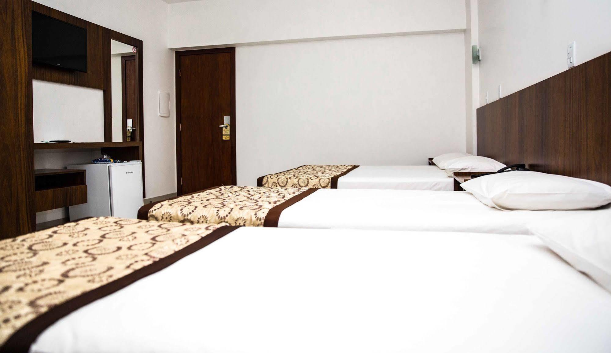 Galatas Golden Hotel Patos de Minas Exterior foto